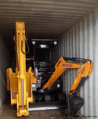 恒特重工HT21微型挖掘機出口至迪拜_馬斯客工程機械網